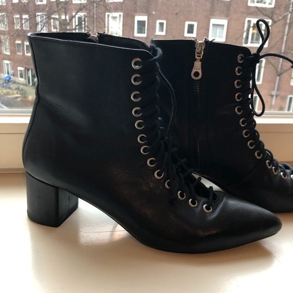 Beautiful black leather archive shoes booties - Picture 1 of 6